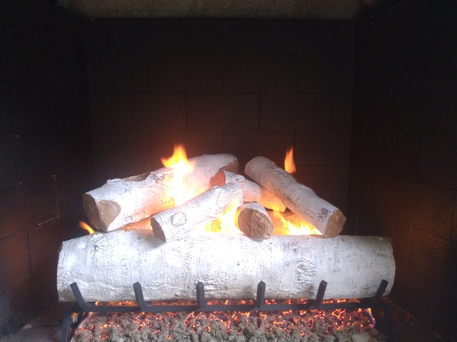 Gas Logs  Kiln, Mississippi  Fireplace Sales 